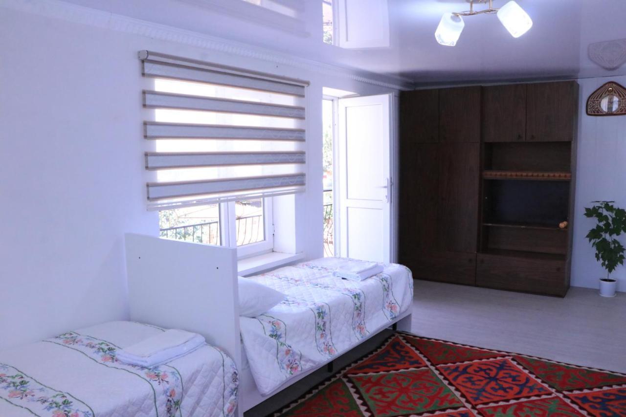 Guest House Akbermet Bokonbayevo エクステリア 写真