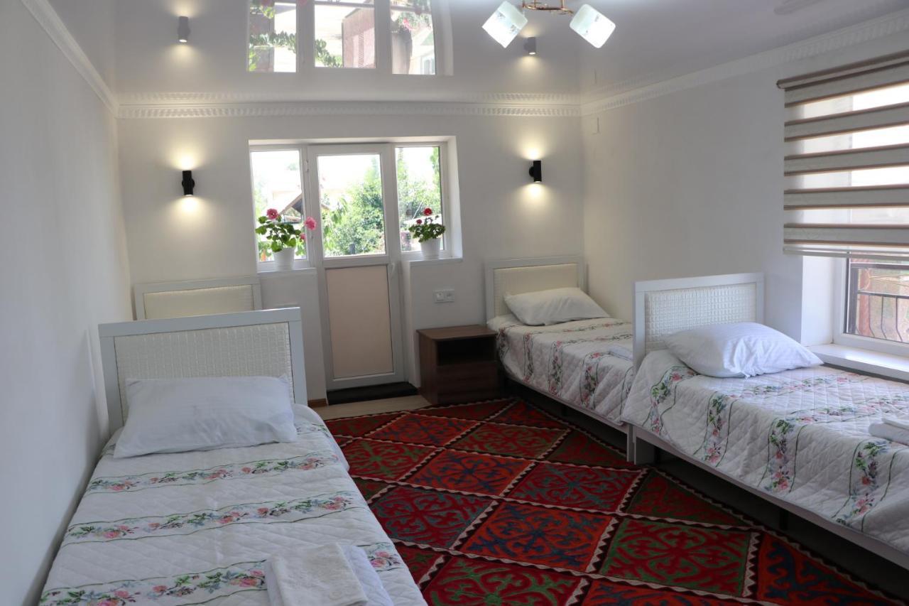 Guest House Akbermet Bokonbayevo エクステリア 写真